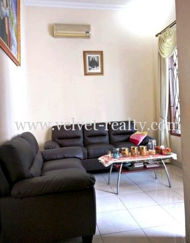 Get Rumah Cantik 2 Lantai Background