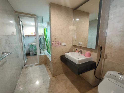 Disewakan Apartemen The Royale Springhill Kemayoran 1BR Luas 79m2 #VR1073