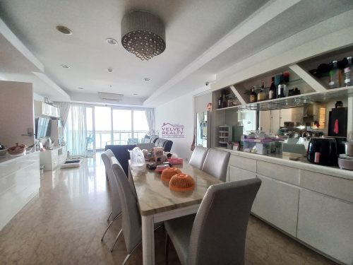 Dijual Apartemen The Royale Springhill Kemayoran 3+1BR Luas 196m2 #VR1081