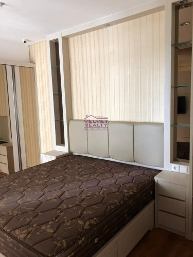 Disewakan Apartemen The Royale Springhill Kemayoran 3+1BR Luas 196m2 #VR1085