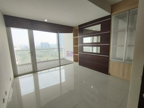 Dijual Apartemen The Royale Springhill Kemayoran 2BR Luas 165m2 #VR1084