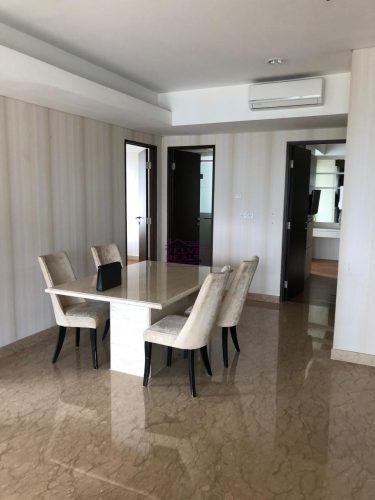 Disewakan Apartemen The Royale Springhill Kemayoran 3+1BR Luas 196m2 #VR1085