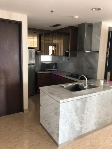 Disewakan Apartemen The Royale Springhill Kemayoran 3+1BR Luas 196m2 #VR1085