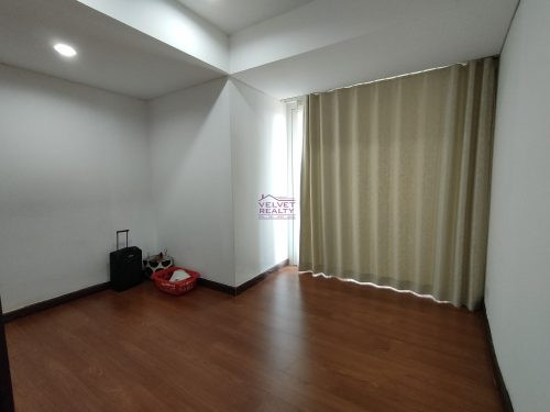 Dijual Apartemen The Royale Springhill Kemayoran 3+1BR Luas 196m2 #VR1082