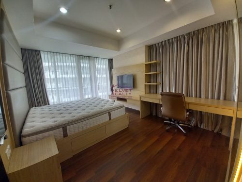 Disewakan Apartemen The Royale Springhill Kemayoran 2+1BR Luas 165m2 #VR986