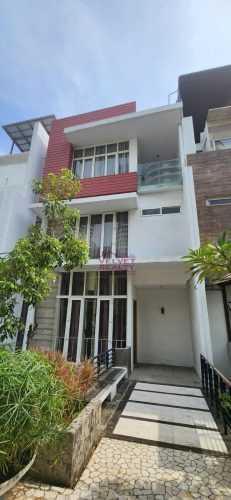 Dijual Townhouse Springhill Golf Residence Full Furnished #VR1086