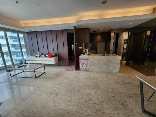 Dijual Apartemen Royale Springhill Kemayoran 3+1BR Luas 196m2 #VR1043