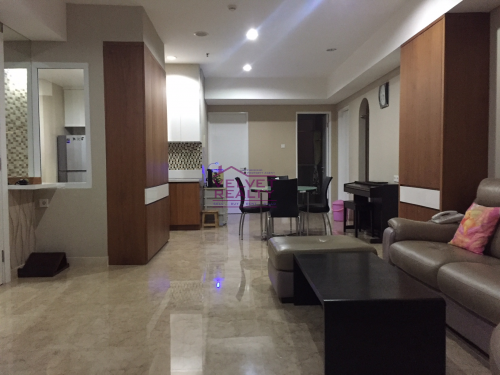 Disewakan Apartemen The Royale Springhill Kemayoran 3+1BR Luas 196m2 #VR303