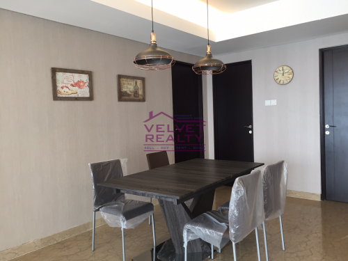 Disewakan Apartemen The Royale Springhill Kemayoran 3+1BR Luas 196m2 #VR221