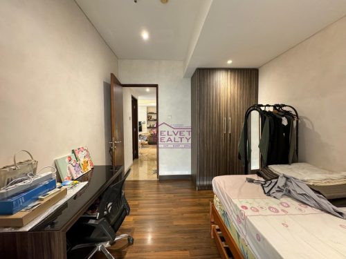 Dijual Apartemen The Royale Springhill Kemayoran 2BR Luas 119m2 #VR1104