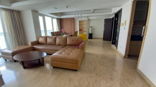 Disewakan Apartemen The Royale Springhill Kemayoran 3+1BR Luas 192m2 #VR1107