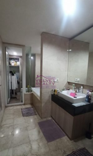 Disewakan Apartemen The Royale Springhill Kemayoran 1BR Luas 79m2 #VR1109 #VR1109