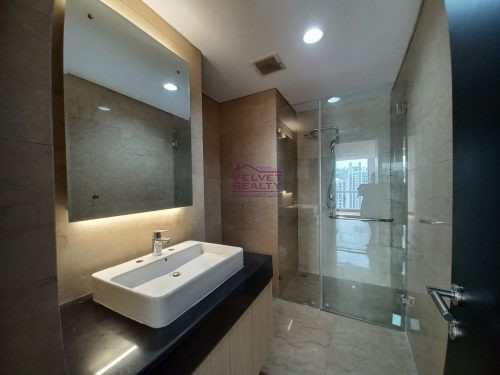 Disewakan Apartemen Springhill Royale Suites Kemayoran 2BR Luas 119m2 #VR1064