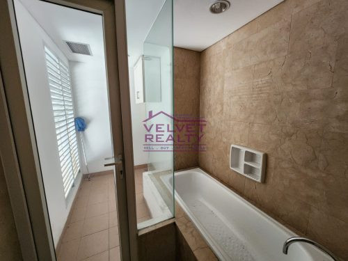Dijual Apartemen Royale Springhill Kemayoran 1BR Luas 79m2 #VR969
