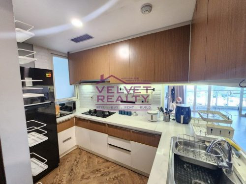 Disewakan Apartemen Royale Springhill Residences Kemayoran 3+1BR Luas 196m2 #VR1129