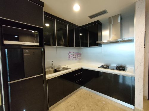 Disewakan Apartemen Royale Springhill Residences Kemayoran 1BR Luas 79m2 #VR950