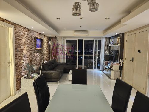 Disewakan Apartemen Royale Springhill Kemayoran 3+1BR Luas 196m2 #VR1133