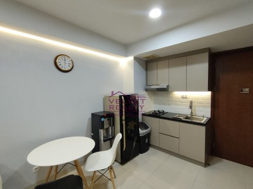 Disewakan Apartemen Springhill Terrace Kemayoran 2BR Luas 58m2 #VR1135