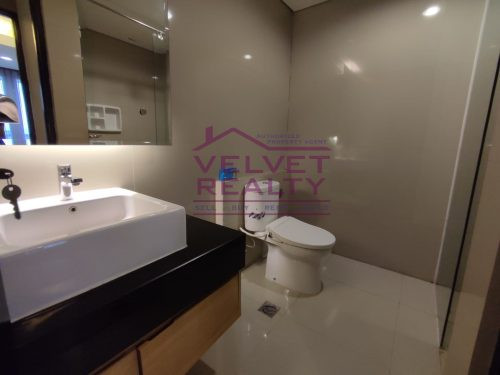 Disewakan Apartemen Royale Springhill Kemayoran 3+2BR Luas 192m2 #VR1033