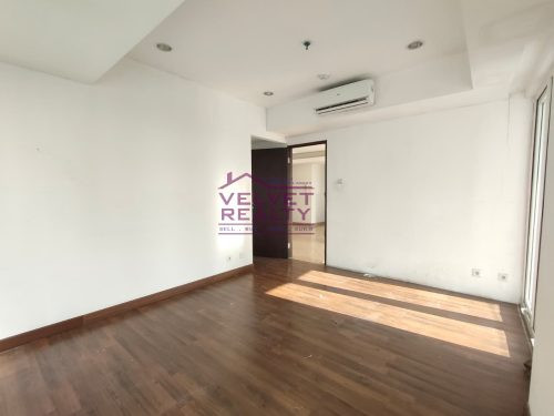 Disewakan Apartemen Royale Springhill Kemayoran 2+1BR Luas 165m2 #VR1130