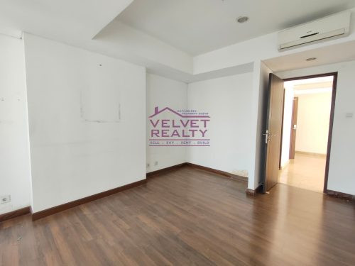 Disewakan Apartemen Royale Springhill Kemayoran 2+1BR Luas 165m2 #VR1130