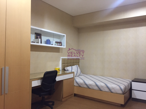 Dijual Apartemen The Royale Springhill Kemayoran 3+1BR Luas 196m2 #VR303