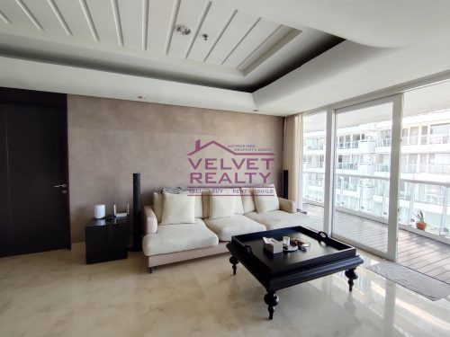 Disewakan Apartemen Royale Springhill Kemayoran 2+1BR Luas 196m2 #VR1137