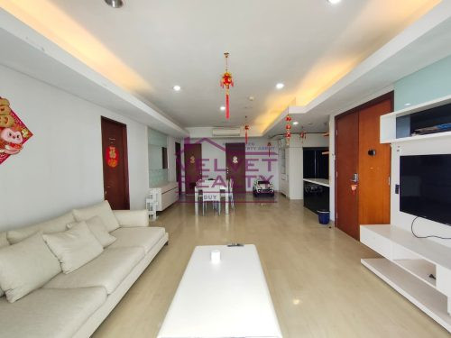 Disewakan Apartemen Royale Springhill Kemayoran 3 BR Luas 196m2 #VR1143