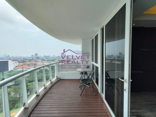 Dijual Apartemen Royale Springhill Kemayoran 2+1BR Luas 196m2 #VR1142