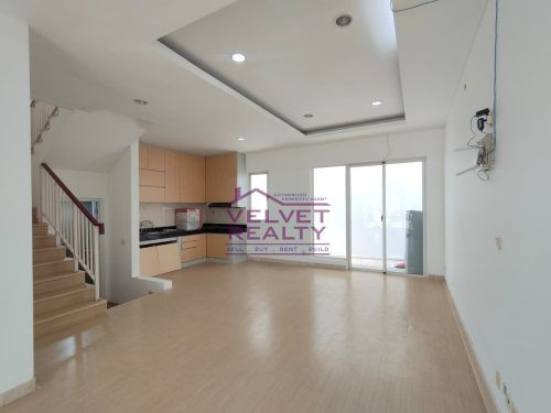 Disewakan Rumah Golf Residence Kemayoran 2 Lantai Luas 180m2 #VR703