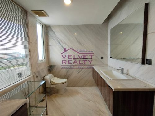 Dijual Apartemen Royale Springhill Kemayoran 2+1BR Luas 196m2 #VR1142