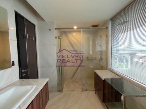 Dijual Apartemen Royale Springhill Kemayoran 2+1BR Luas 196m2 #VR1142
