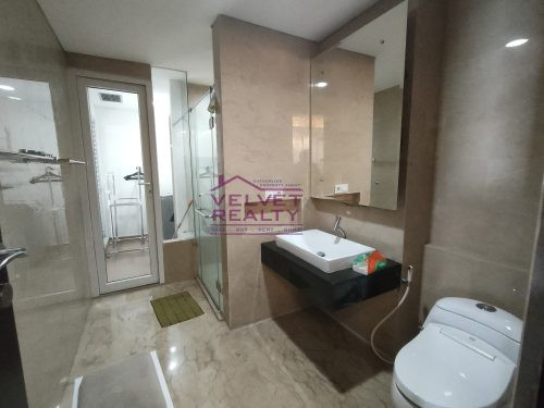 Disewakan Apartemen Royale Springhill Kemayoran 1BR Luas 79m2 #VR1150
