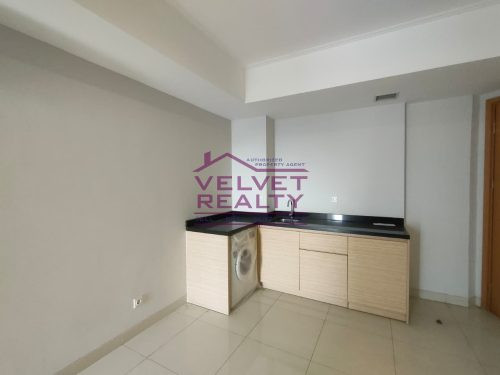 Dijual Apartemen The Mansion Kemayoran 2BR Luas 76m2 #VR1152